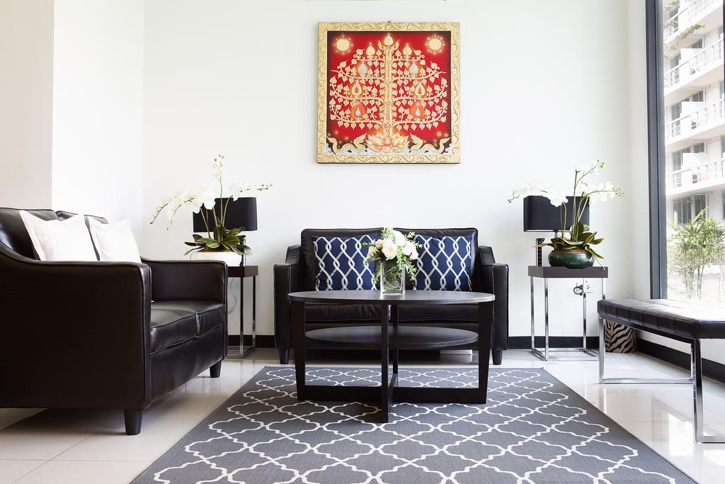 The Capital Resort @ Sukhumvit 50 曼谷 外观 照片 A living room in a condominium