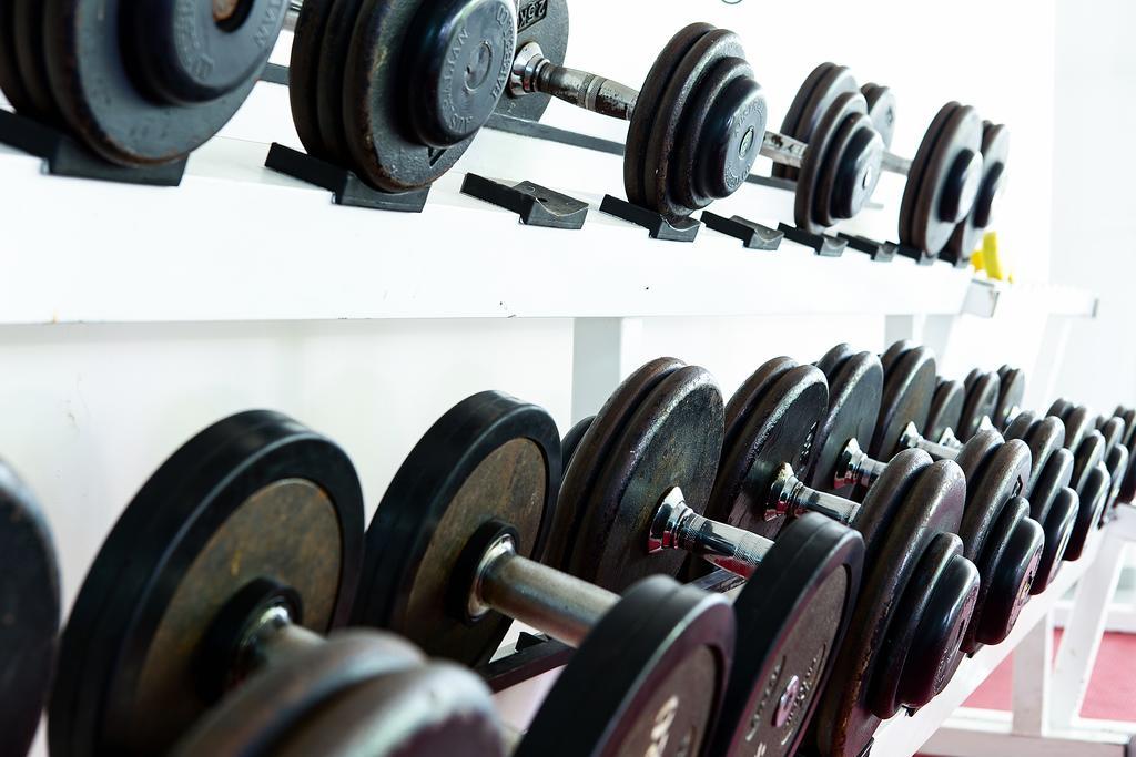 The Capital Resort @ Sukhumvit 50 曼谷 外观 照片 Dumbbells