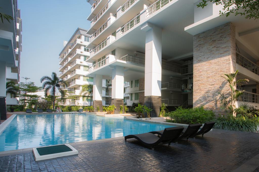 The Capital Resort @ Sukhumvit 50 曼谷 外观 照片 The Panorama pool