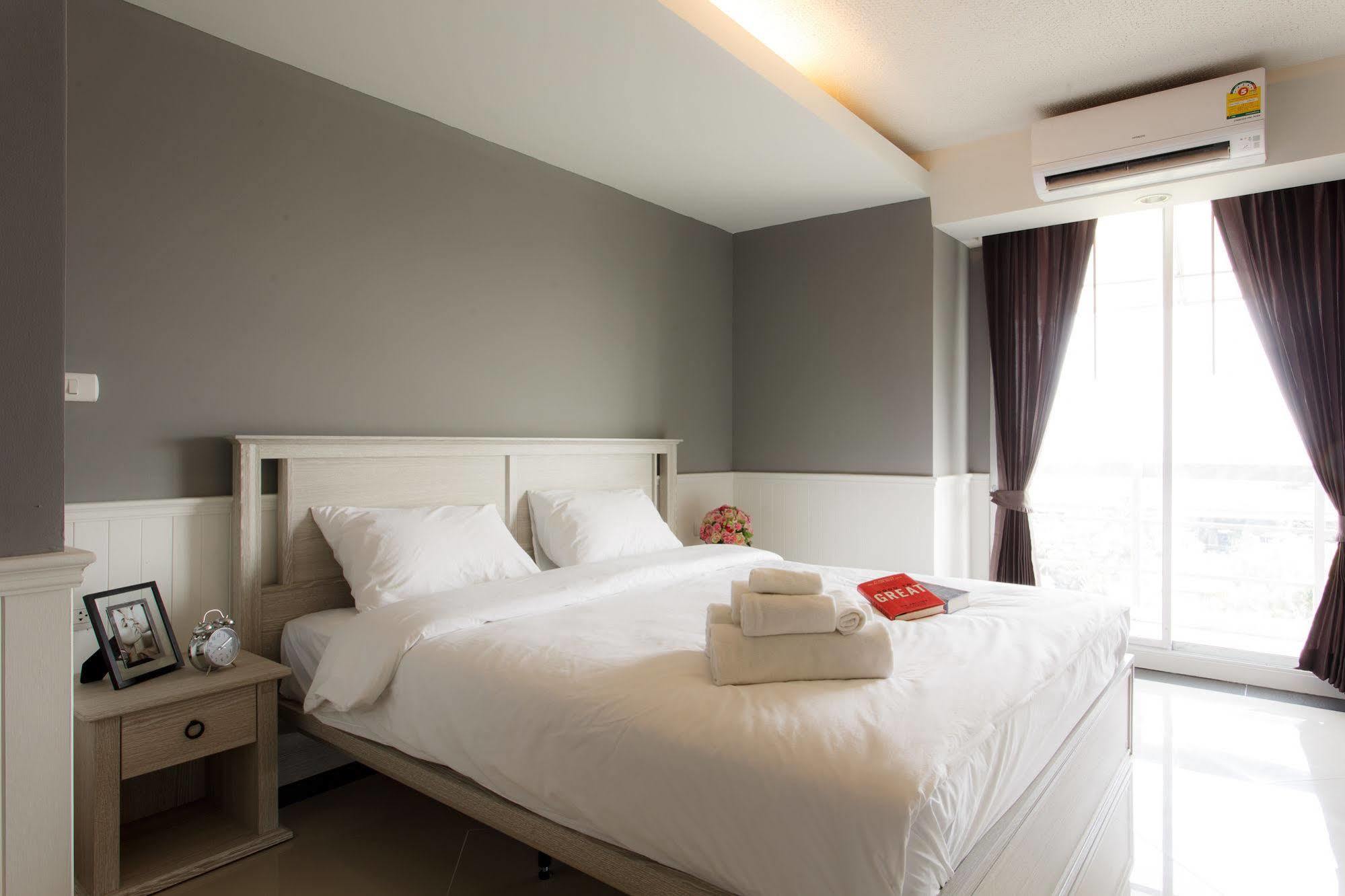 The Capital Resort @ Sukhumvit 50 曼谷 外观 照片 A bedroom in a hotel